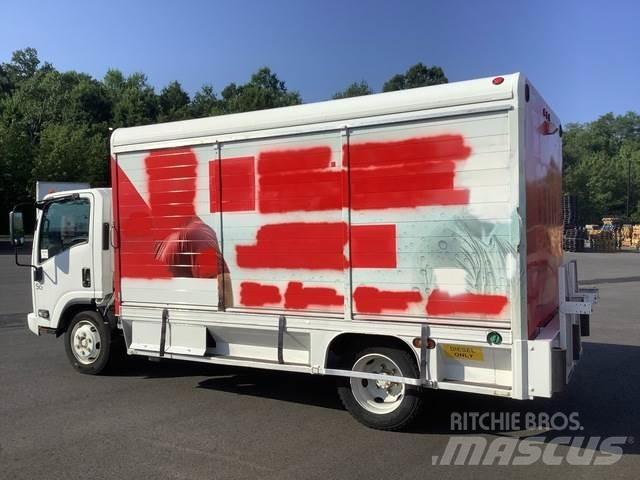 Isuzu NRR 飲料運輸卡車