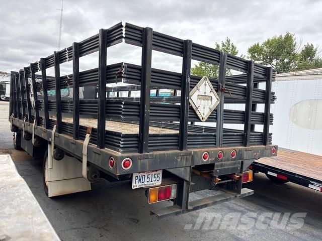 Isuzu NRR 平板式/側卸式卡車