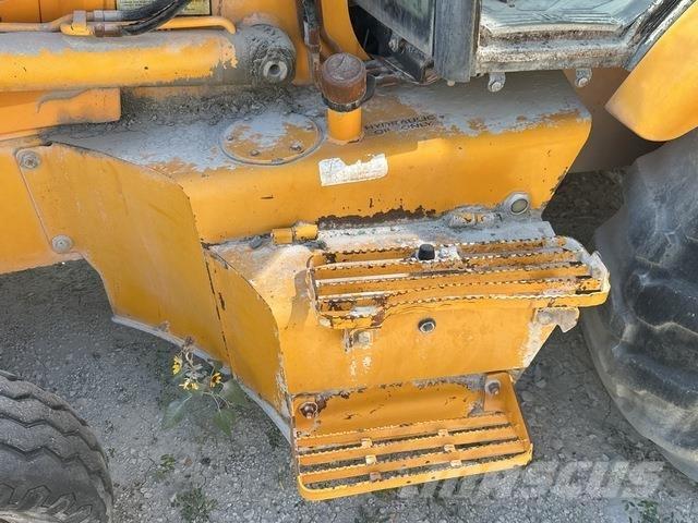 JCB 214 反鏟裝載機
