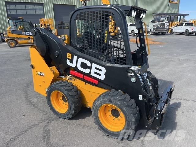 JCB 215 滑移轉向裝載機