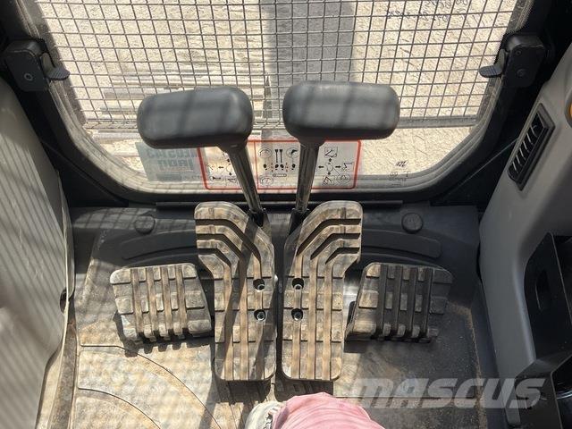 JCB 215LC 履帶式 挖土機/掘鑿機/挖掘機