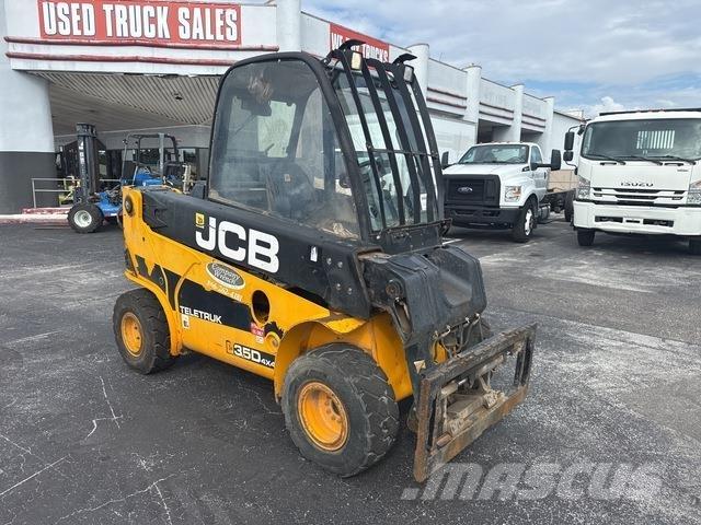 JCB 35D 4X4 T4 伸縮臂操作車