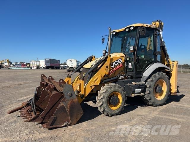 JCB 3CX 反鏟裝載機