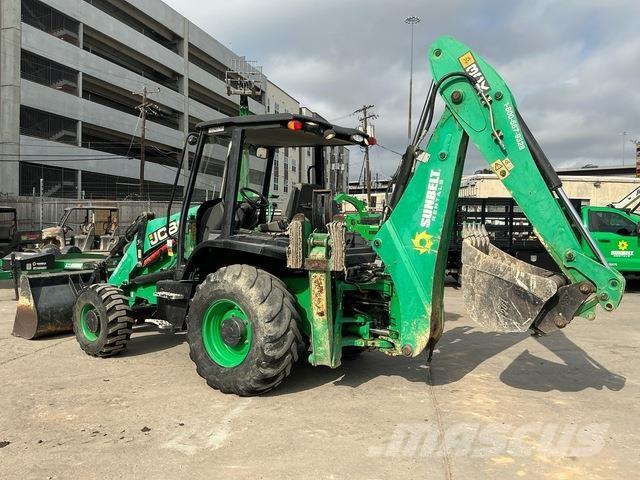 JCB 3CX 反鏟裝載機