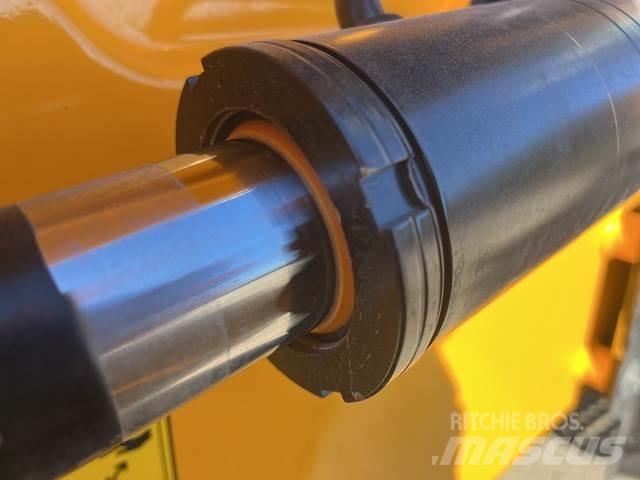 JCB 3DX 反鏟裝載機