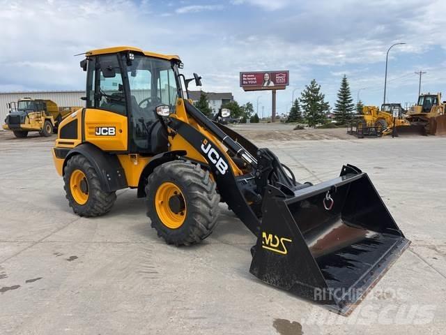 JCB 409 輪胎式裝載機
