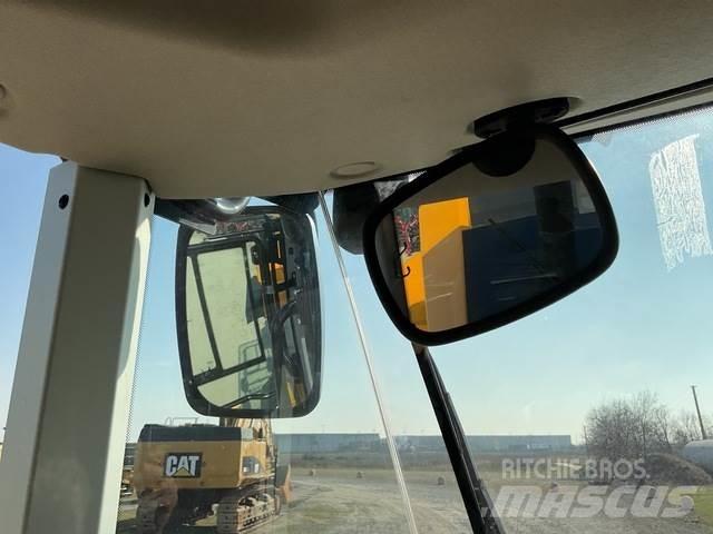 JCB 411 S5 HT 輪胎式裝載機