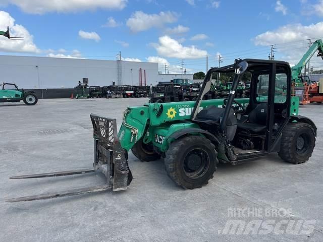 JCB 505-20 伸縮臂操作車