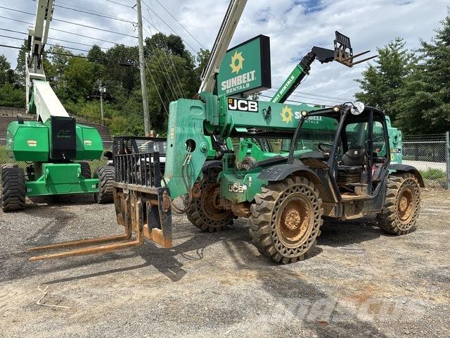 JCB 507-42 伸縮臂操作車