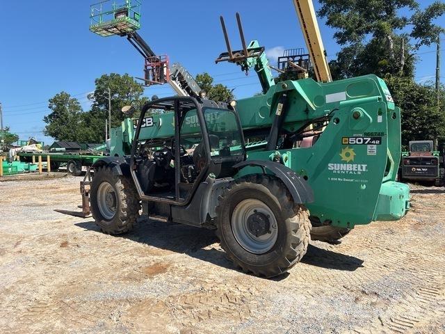 JCB 507-42 伸縮臂操作車