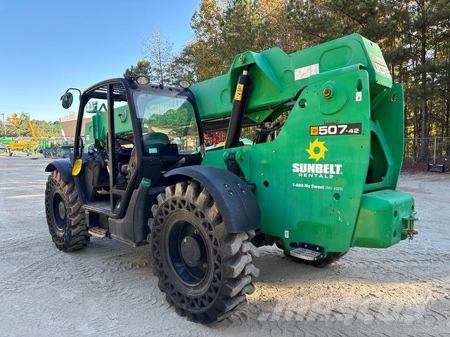 JCB 507-42 伸縮臂操作車