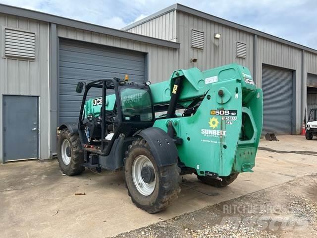 JCB 509.42 伸縮臂操作車