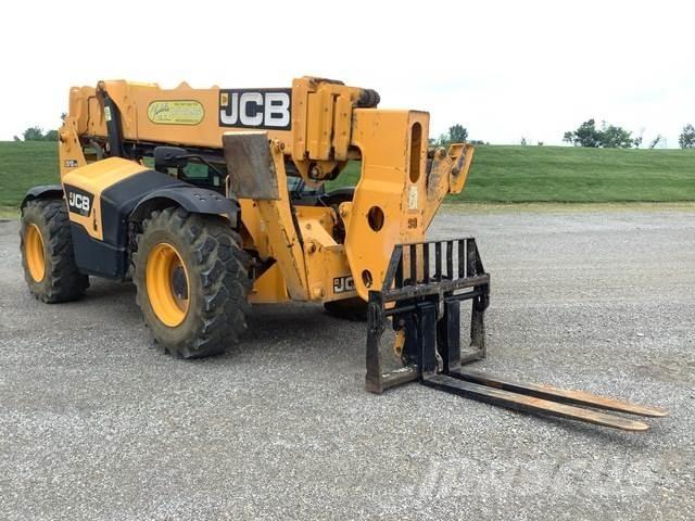 JCB 512-56 伸縮臂操作車