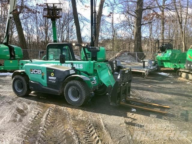 JCB 525-60 伸縮臂操作車