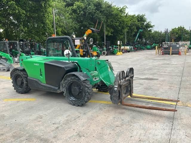 JCB 525-60 伸縮臂操作車
