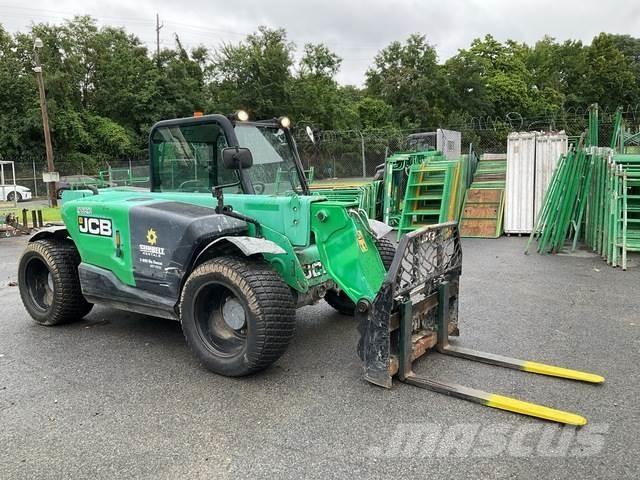 JCB 525-60 伸縮臂操作車