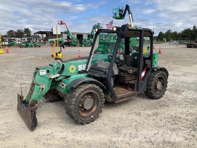 JCB 525-60 伸縮臂操作車