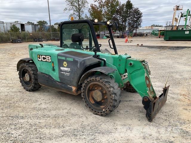 JCB 525-60 伸縮臂操作車