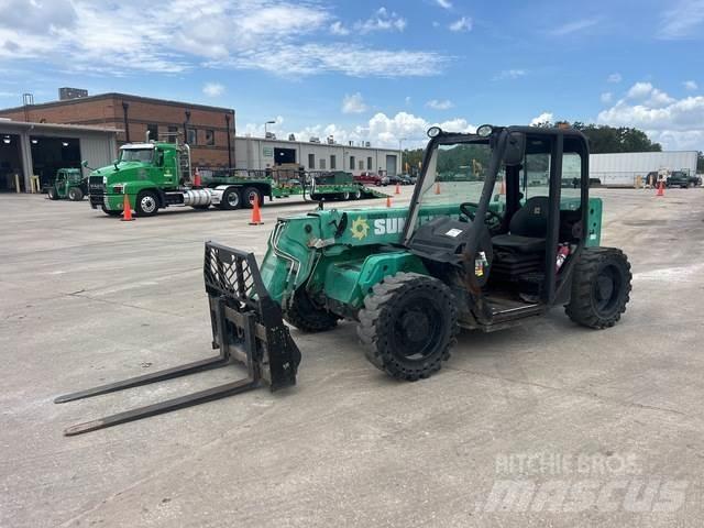 JCB 525-60T4 伸縮臂操作車