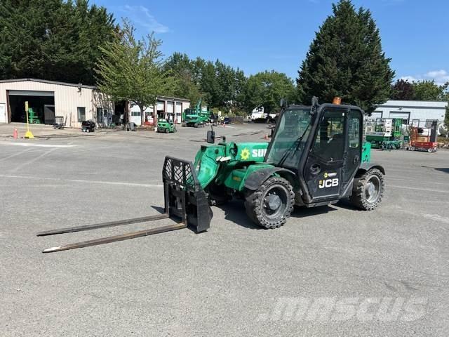 JCB 525-60T4 伸縮臂操作車