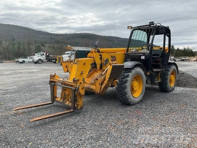 JCB 532 伸縮臂操作車