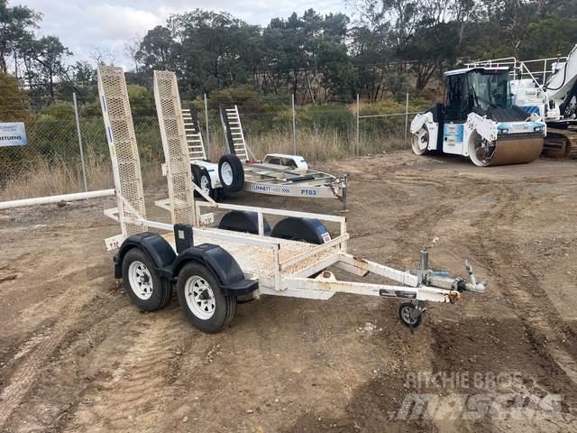 JLG  車輛運輸拖車