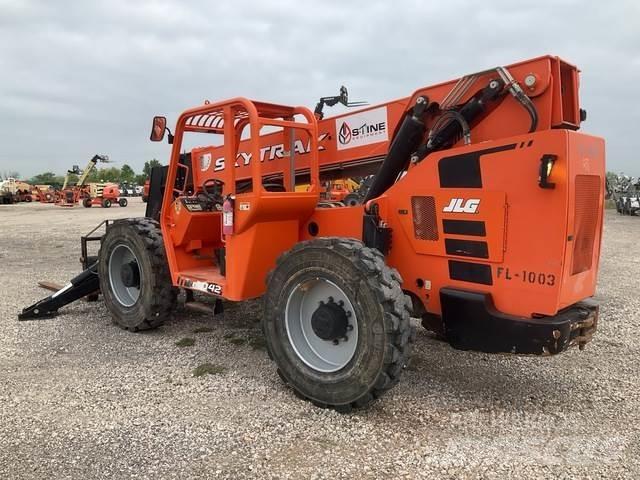 JLG 10042 伸縮臂操作車