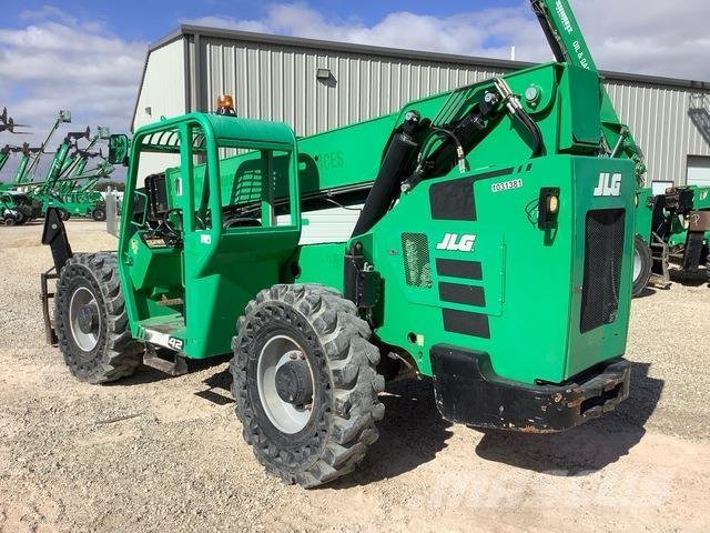 JLG 10042 伸縮臂操作車