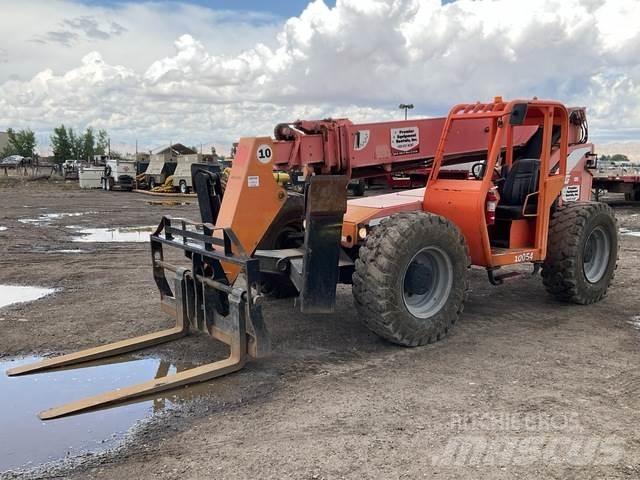 JLG 10054 伸縮臂操作車