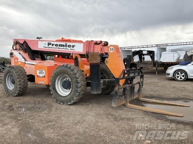 JLG 10054 伸縮臂操作車