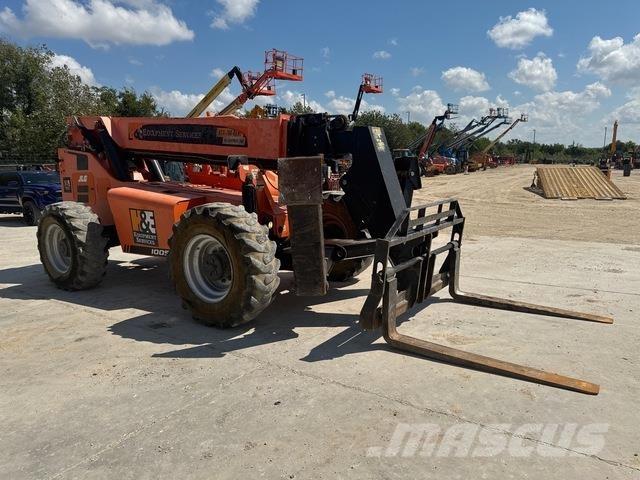 JLG 10054 伸縮臂操作車