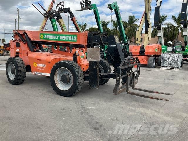 JLG 10054 伸縮臂操作車