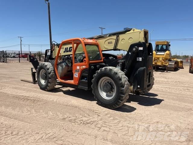 JLG 1043 伸縮臂操作車