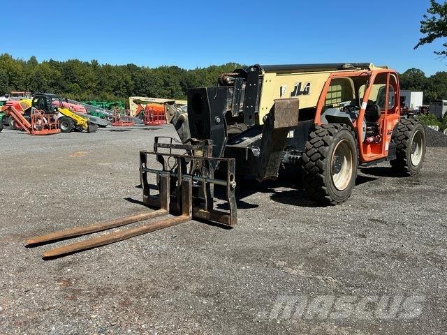 JLG 1055 伸縮臂操作車