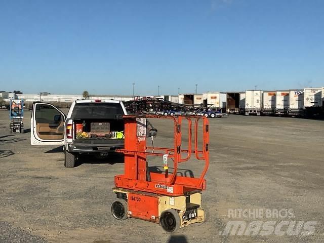 JLG 1230ES 垂直升降工作台