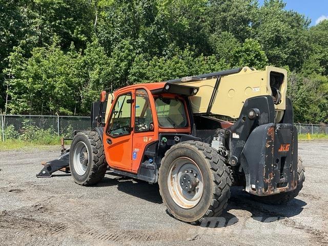 JLG 1255 伸縮臂操作車