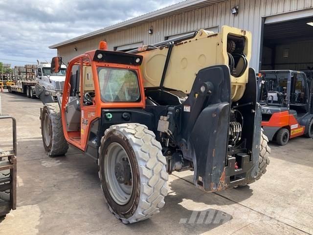 JLG 1255 伸縮臂操作車