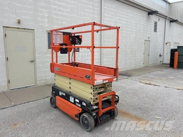 JLG 1932R 剪式升降機