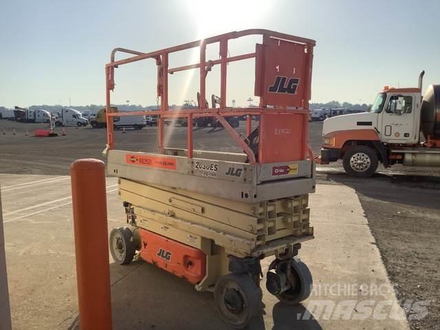 JLG 2030ES 剪式升降機