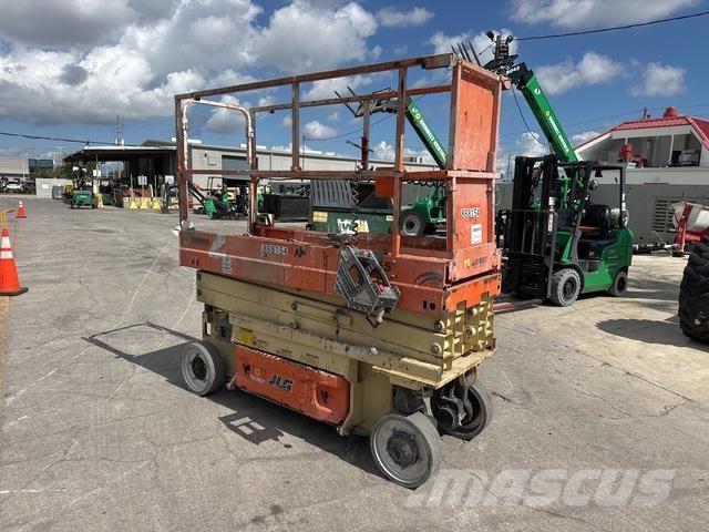 JLG 2032ES 剪式升降機