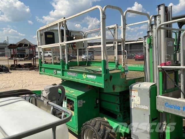 JLG 260MRT 剪式升降機