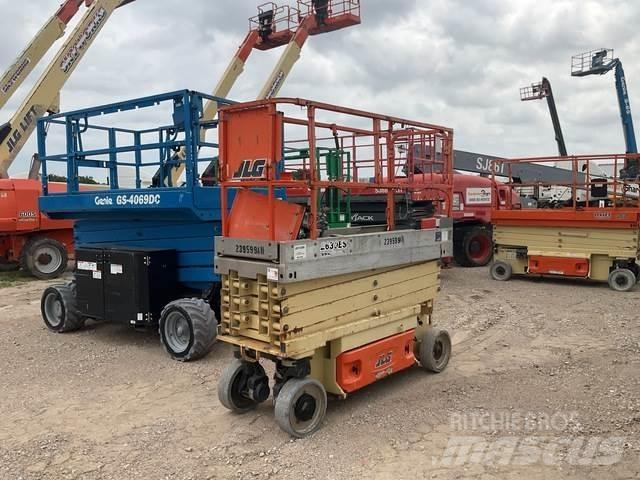 JLG 2630ES 剪式升降機