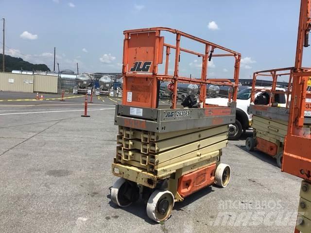 JLG 2630ES 剪式升降機