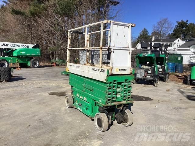 JLG 26322ES 剪式升降機