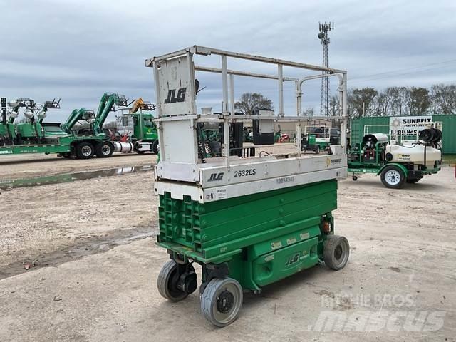 JLG 2632ES 剪式升降機