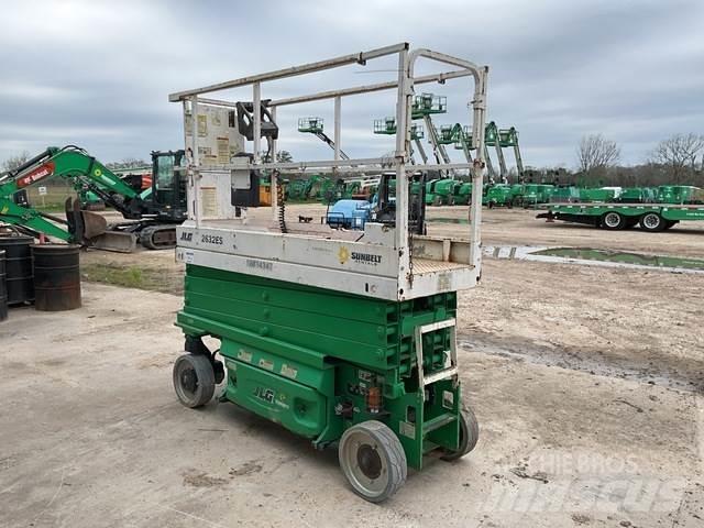JLG 2632ES 剪式升降機