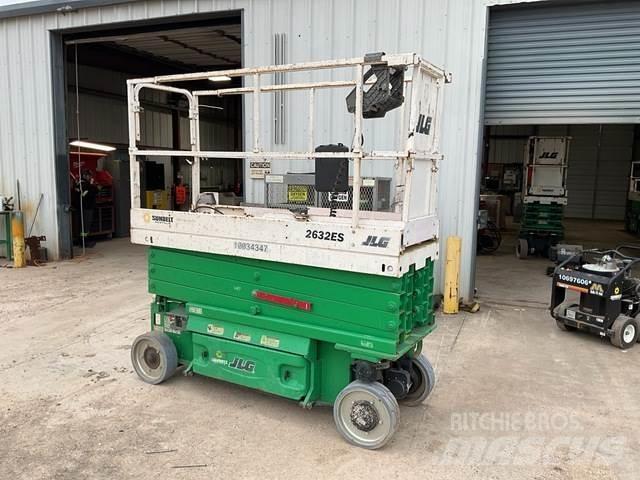 JLG 2632ES 剪式升降機