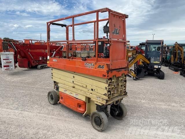 JLG 2632ES 剪式升降機