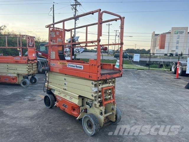 JLG 2632ES 剪式升降機