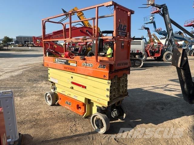 JLG 2632ES 剪式升降機